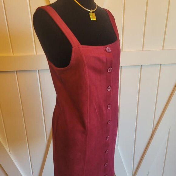 Burgundy Button-Front Dress - Picture 12 of 14